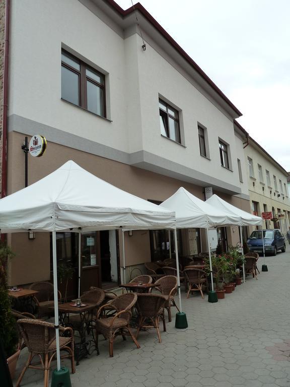 Apartmány na Bašte Levice Esterno foto