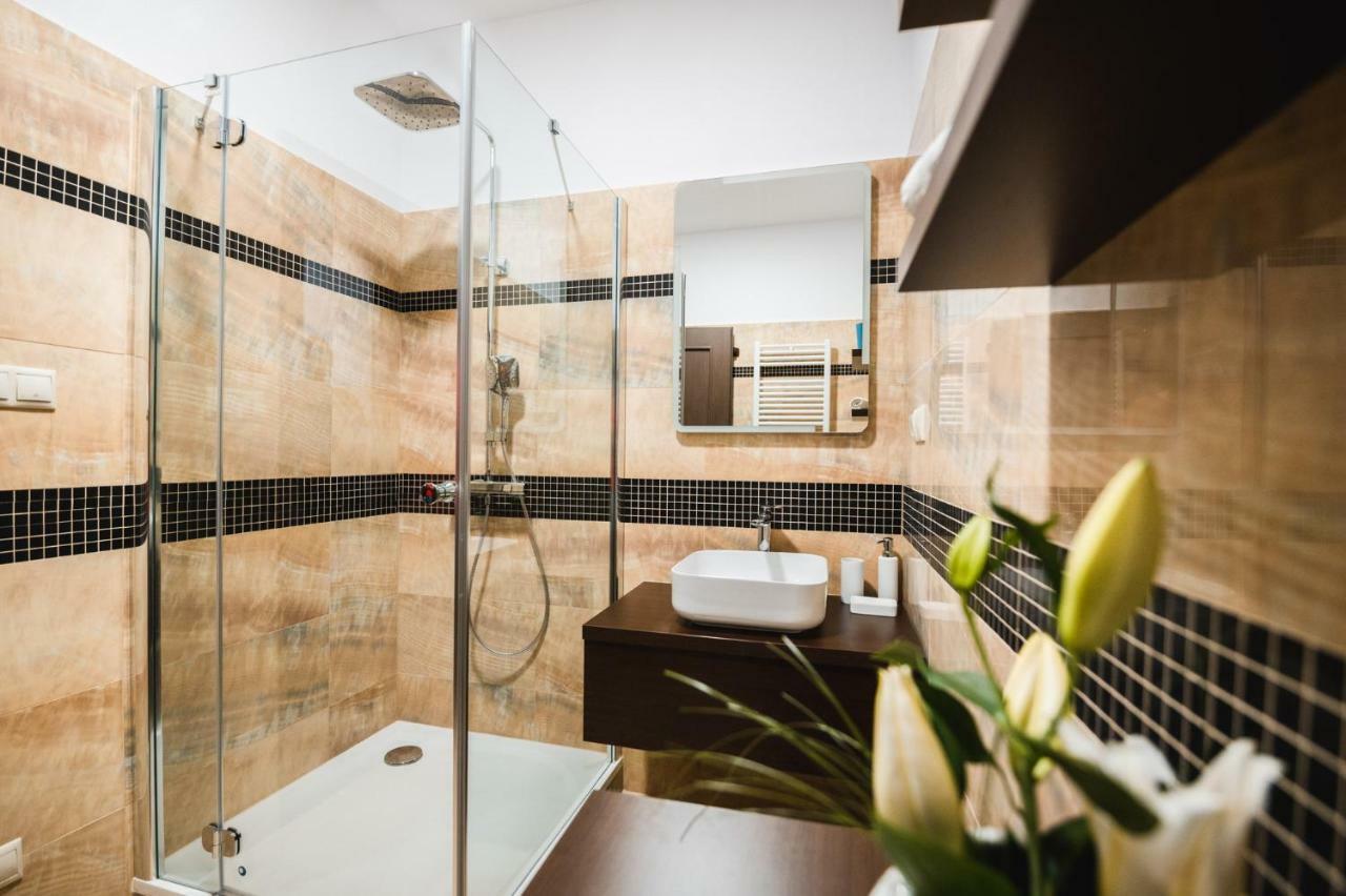 Apartmány na Bašte Levice Esterno foto