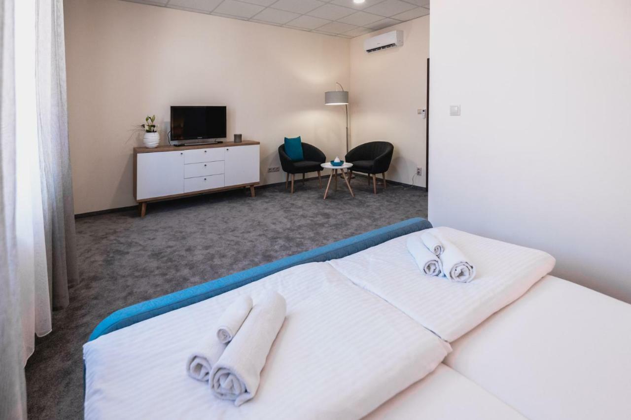 Apartmány na Bašte Levice Esterno foto